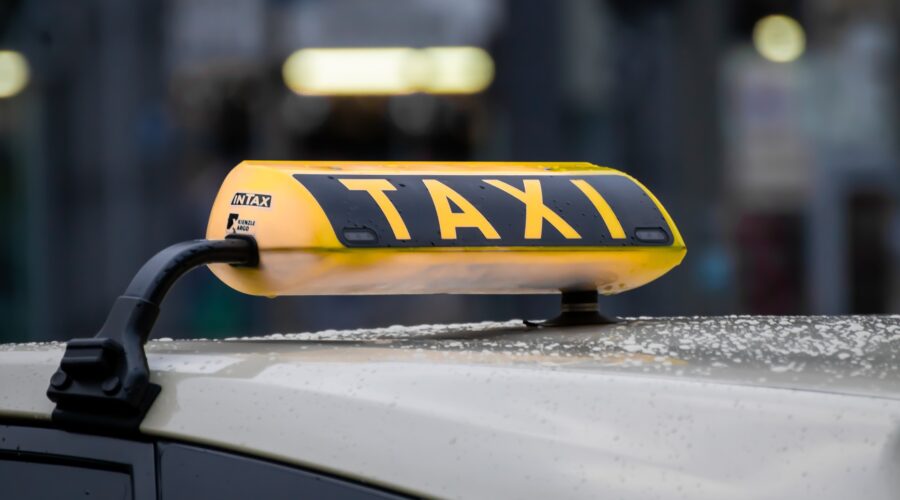 Taxi in Crete
