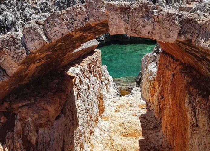 Half-Day Private Hiking Tour to the Akrotiri Peninsula